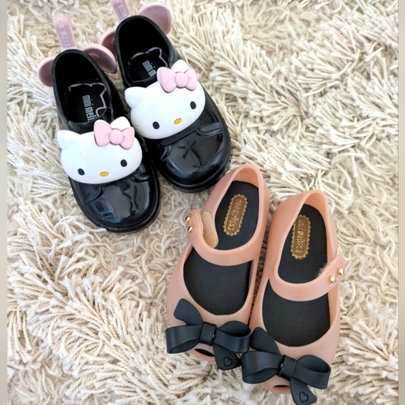 Mini Melissa Other - Mini Melissa Toddler Girls Bundle HELLO KITTY Sneakers + Mary Jane's Bow Size 6